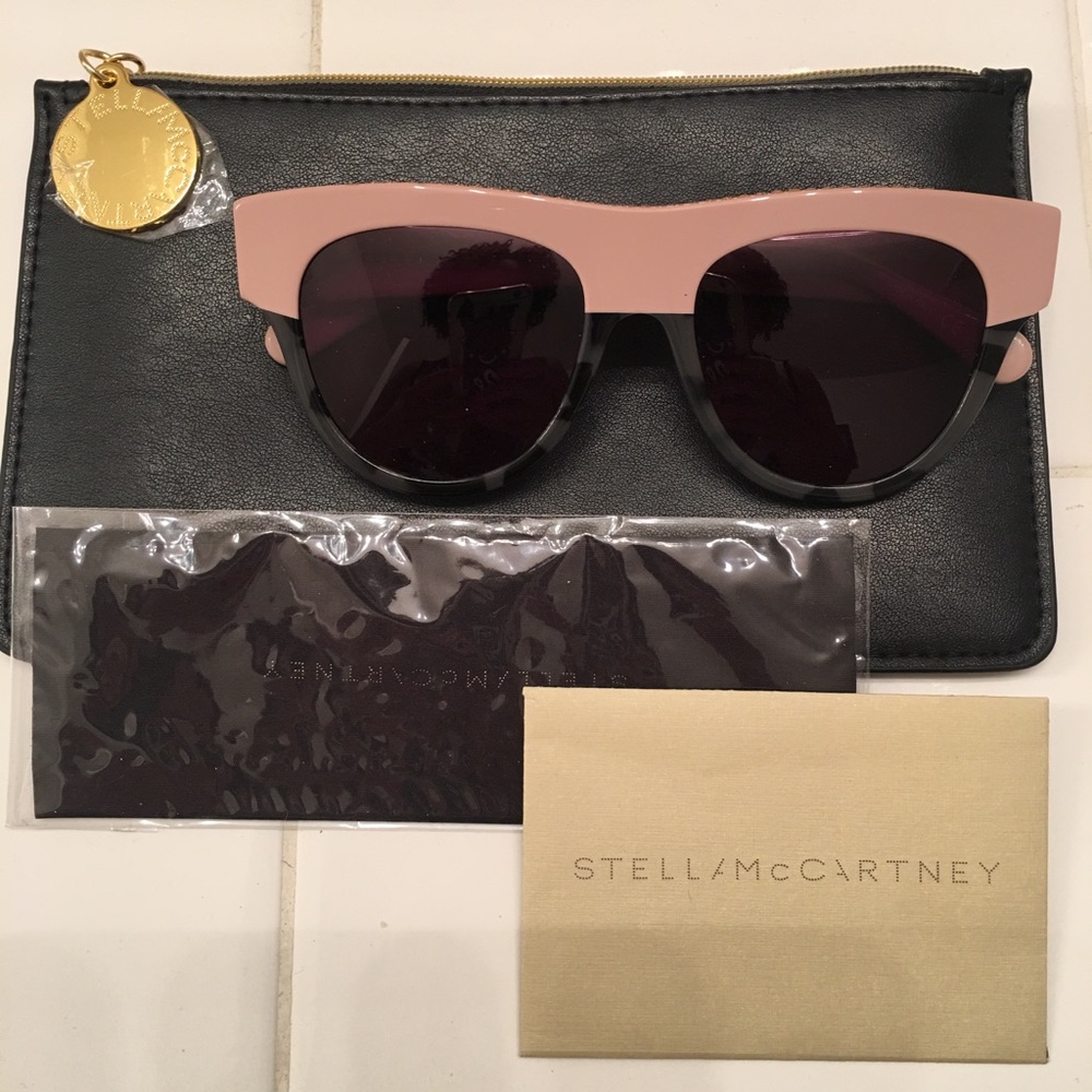 Stella McCartney’s D Frame Chain Trimmed 🕶 - Picture 6 of 7